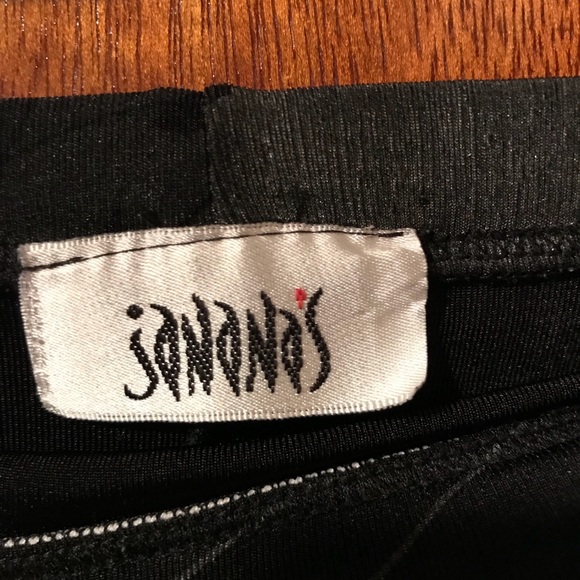 ❗️SOLD‼️1x Silver, Grey, and Black Long Skirt - Picture 4 of 4